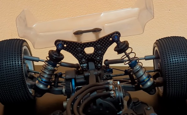 Why Run Upside-Down Shocks on Your Off-road RC Car?